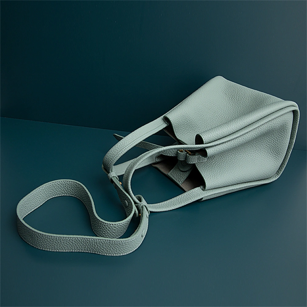 Emerald Elegance Vintage Genuine Leather Bucket Ba
